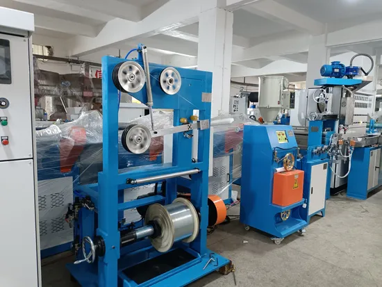 高速中央ワイヤープラスチック押出機/PVC/PE スクリュー押出機